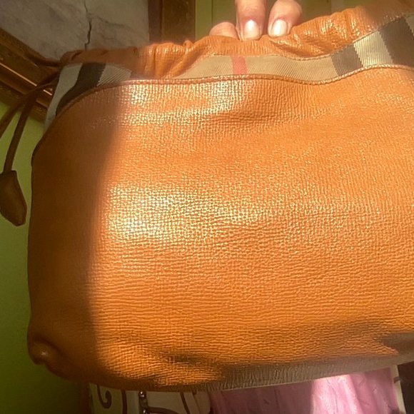 Burberry little crush - Picture 4 of 14